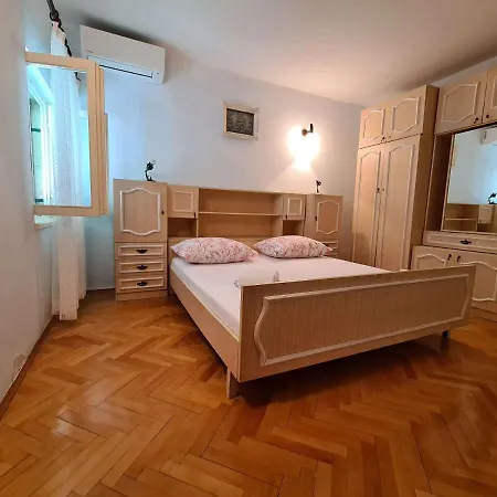Vinea Lägenhet Makarska